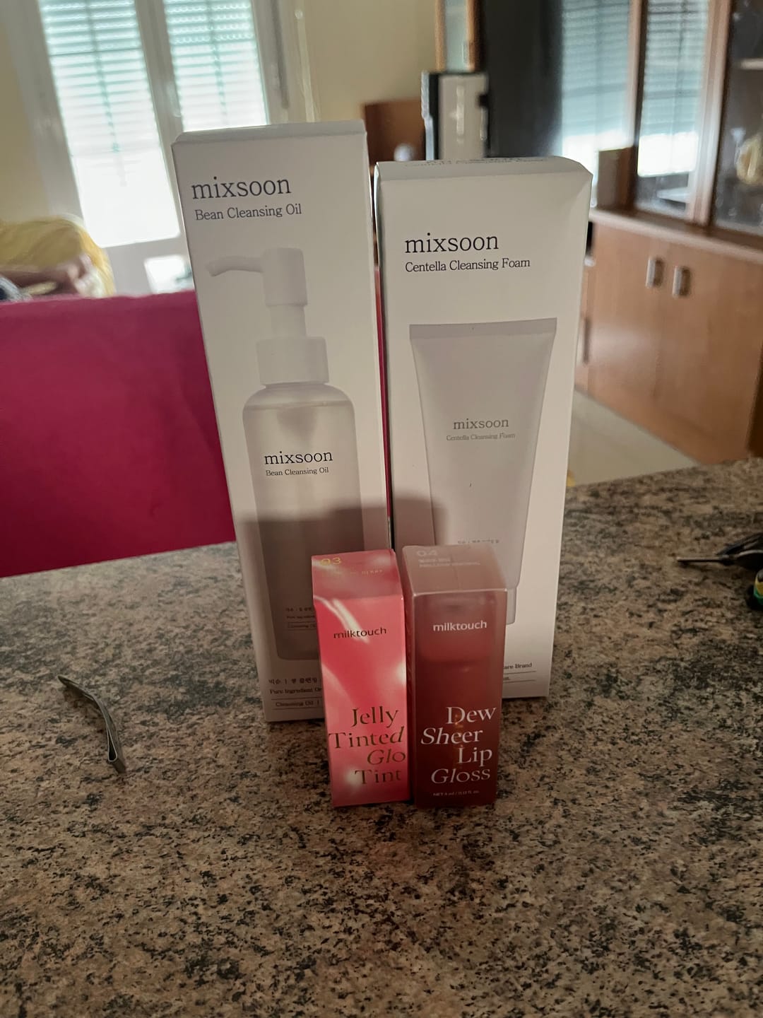 Customer photo review of [milktouch] Dew Stain Sheer Lip Gloss 04 Mellow Ending 4g