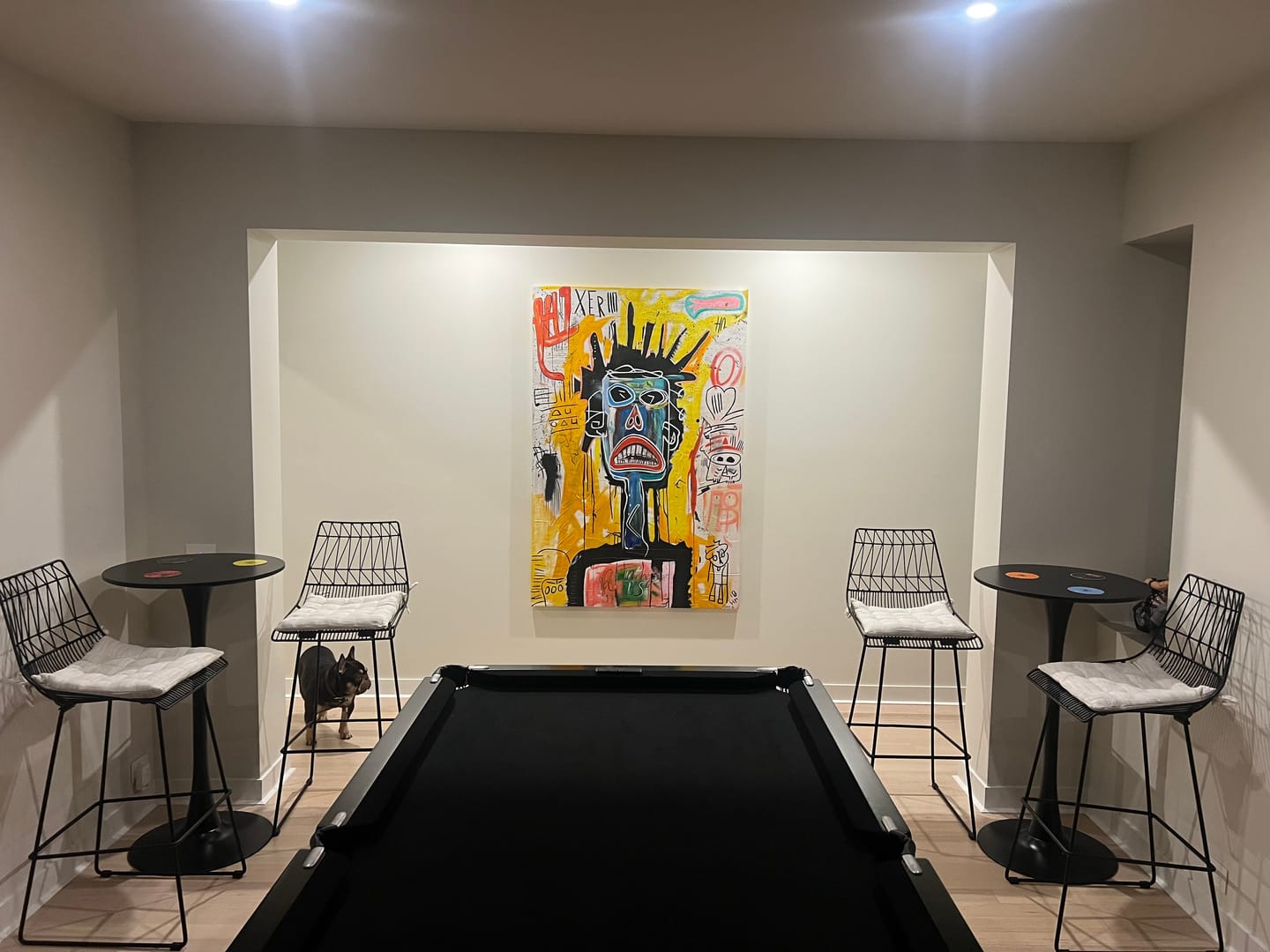 Customer photo review of Levede 2x Round Bar Table Pub Tables
