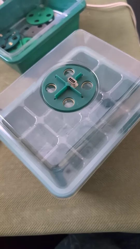 Customer photo review of GardenMate™ - Seed Starter Kit