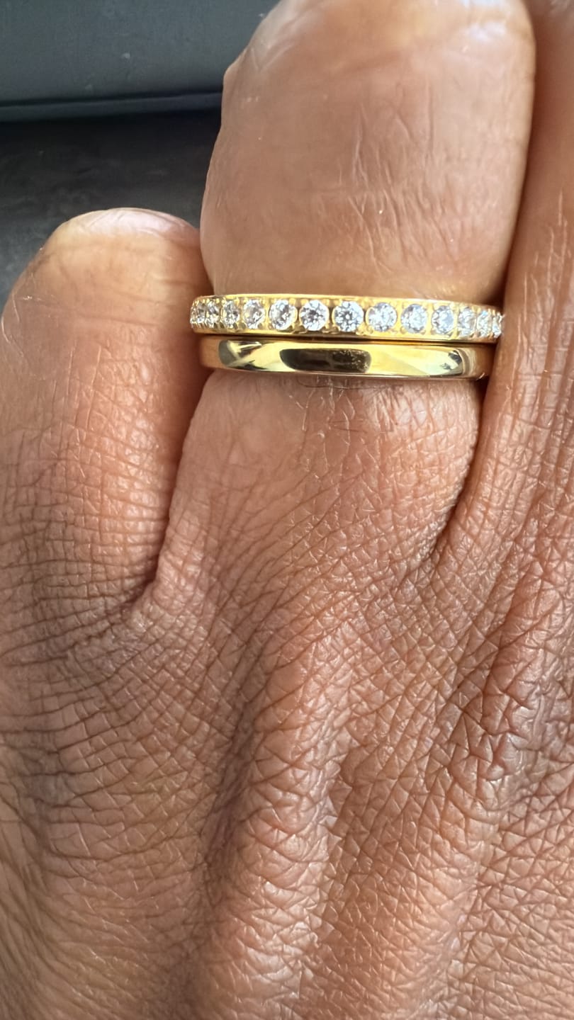 Customer photo review of Gold 2mm Full Glitz Ring