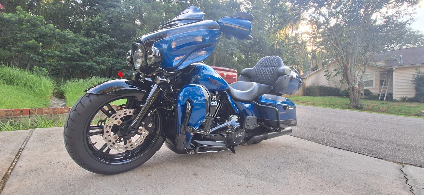 Customer photo review of Harley Hand Guards with LED for Touring & Softails