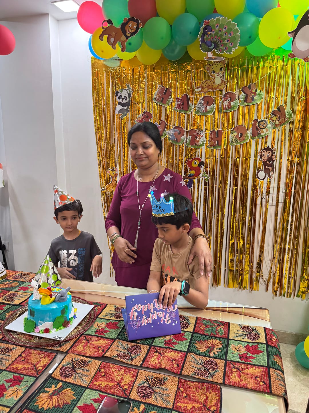 Customer photo review of Jungle Theme Cake for Kids