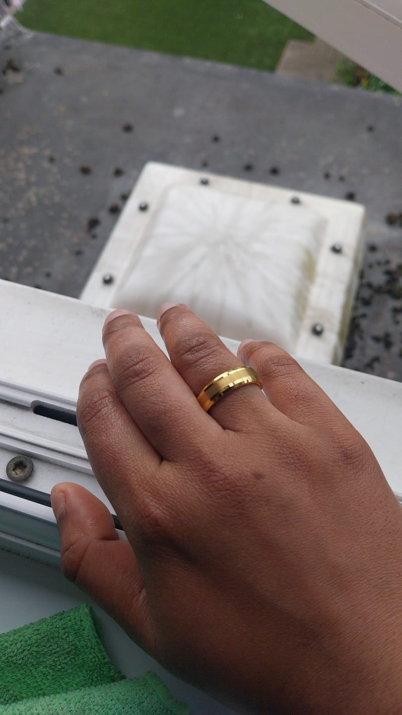 Customer photo review of Gold Brushed 6mm Wonder Ring