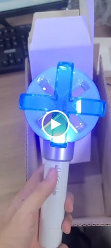 Customer video review of TXT OFFICIAL LIGHT STICK ver.2