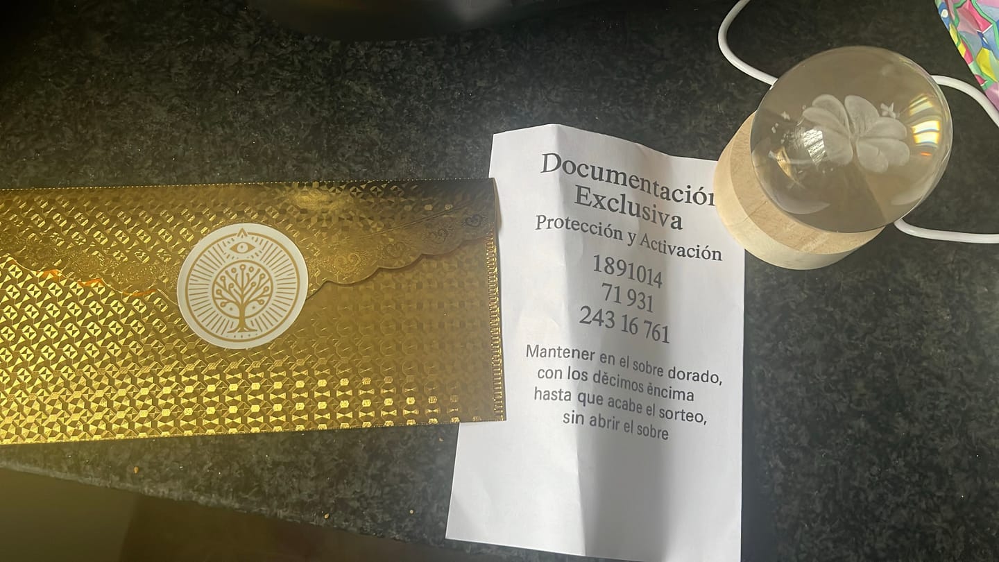 Customer photo review of Loteria de Navidad 2025 Opciones