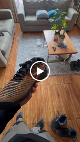 Customer video review of Zapatilla Joma T.Point 2251 Negro Naranja
