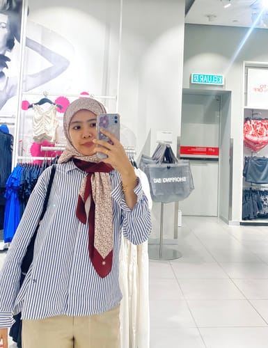 Customer photo review of Dahulu Square (Brown)