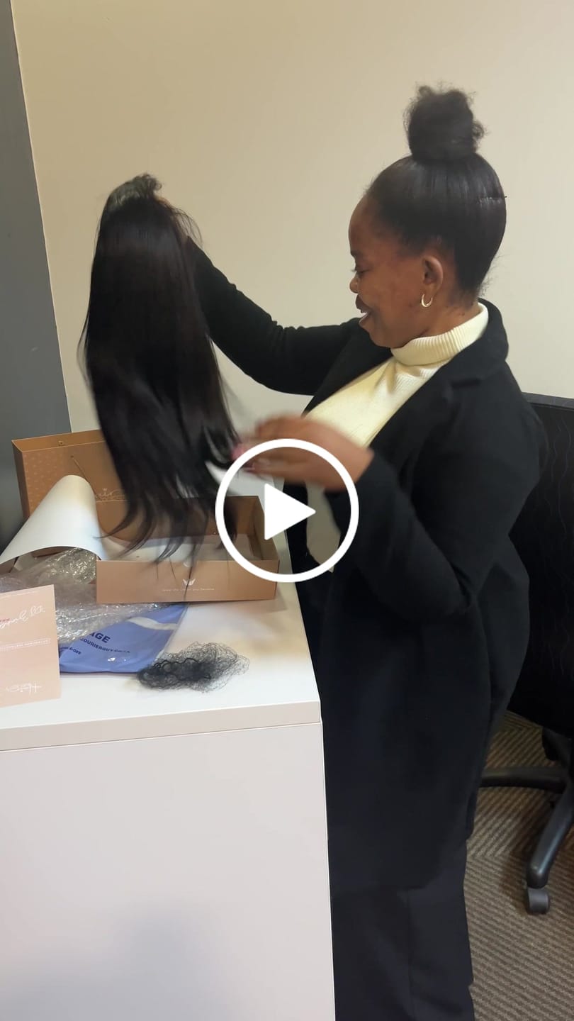 Customer video review of KOURT - Brazilian 13x4 Lace Front Wig