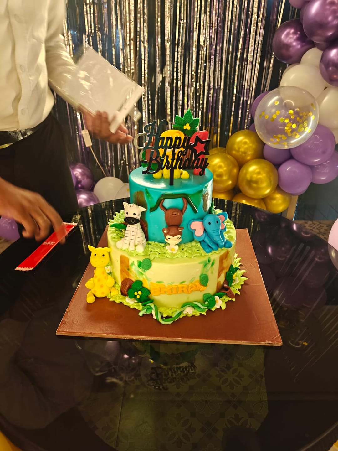Customer photo review of Jungle Tree Cake