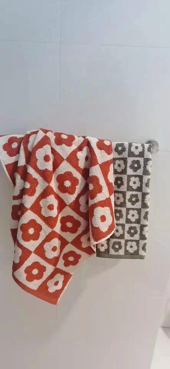Customer photo review of Floral Checkered Towel Collection