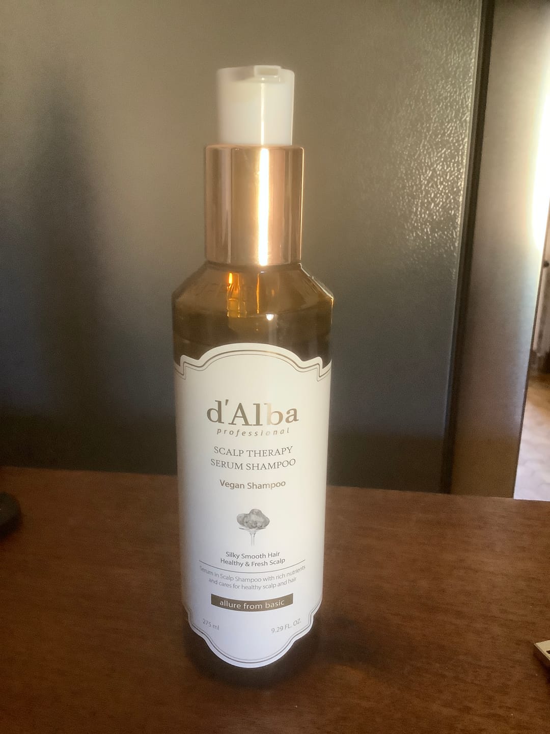 Customer photo review of d'Alba - Shampoing thérapeutique réparateur pour le cuir chevelu - 275ml