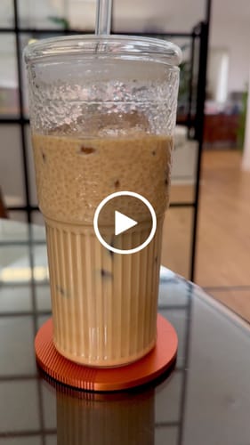Customer video review of Ribbed Glass Tumbler with lid and straw 500 ML
