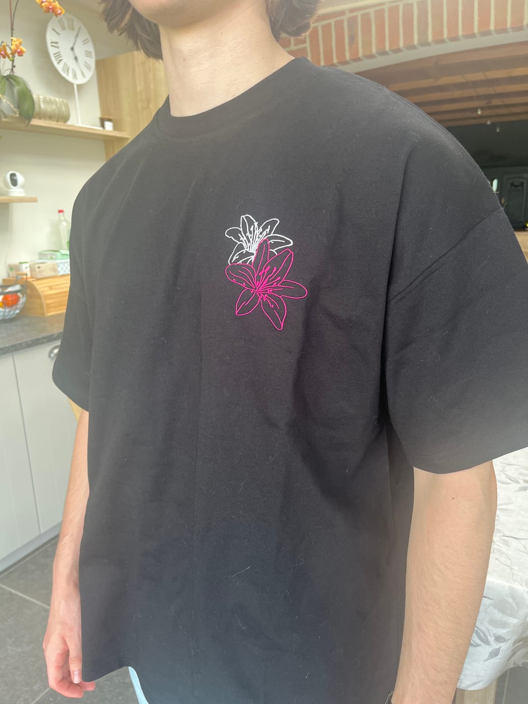 Customer photo review of OVERSIZED T-SHIRT WITH CUSTOM EMBROIDERY