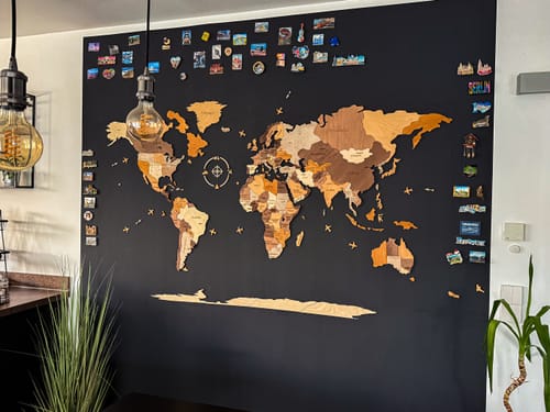 Customer photo review of Weltkarte aus Holz 200 x 110 cm