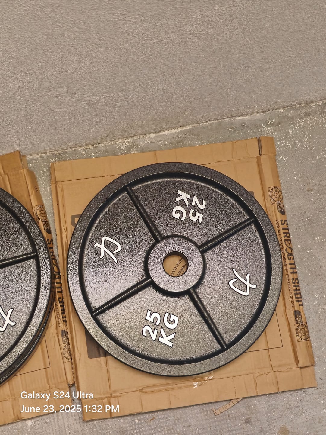 Customer photo review of Riot Cast Iron Plates