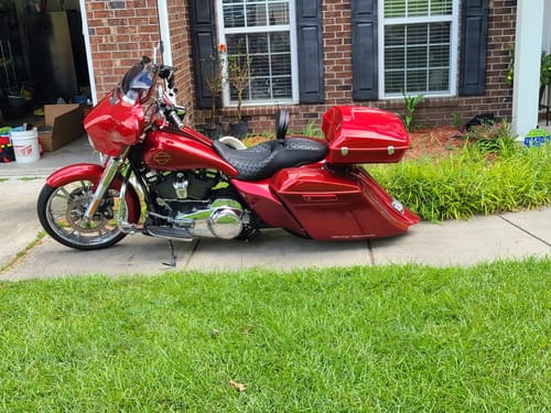 Customer photo review of HR3 Wicked Red 10.7" Chopped Style Tour Pack Luggage For 14-24 Harley Touring