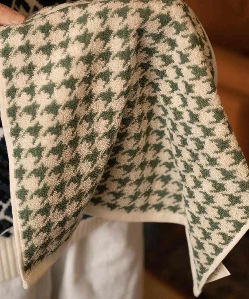 Customer photo review of Classic Houndstooth Towel Collection