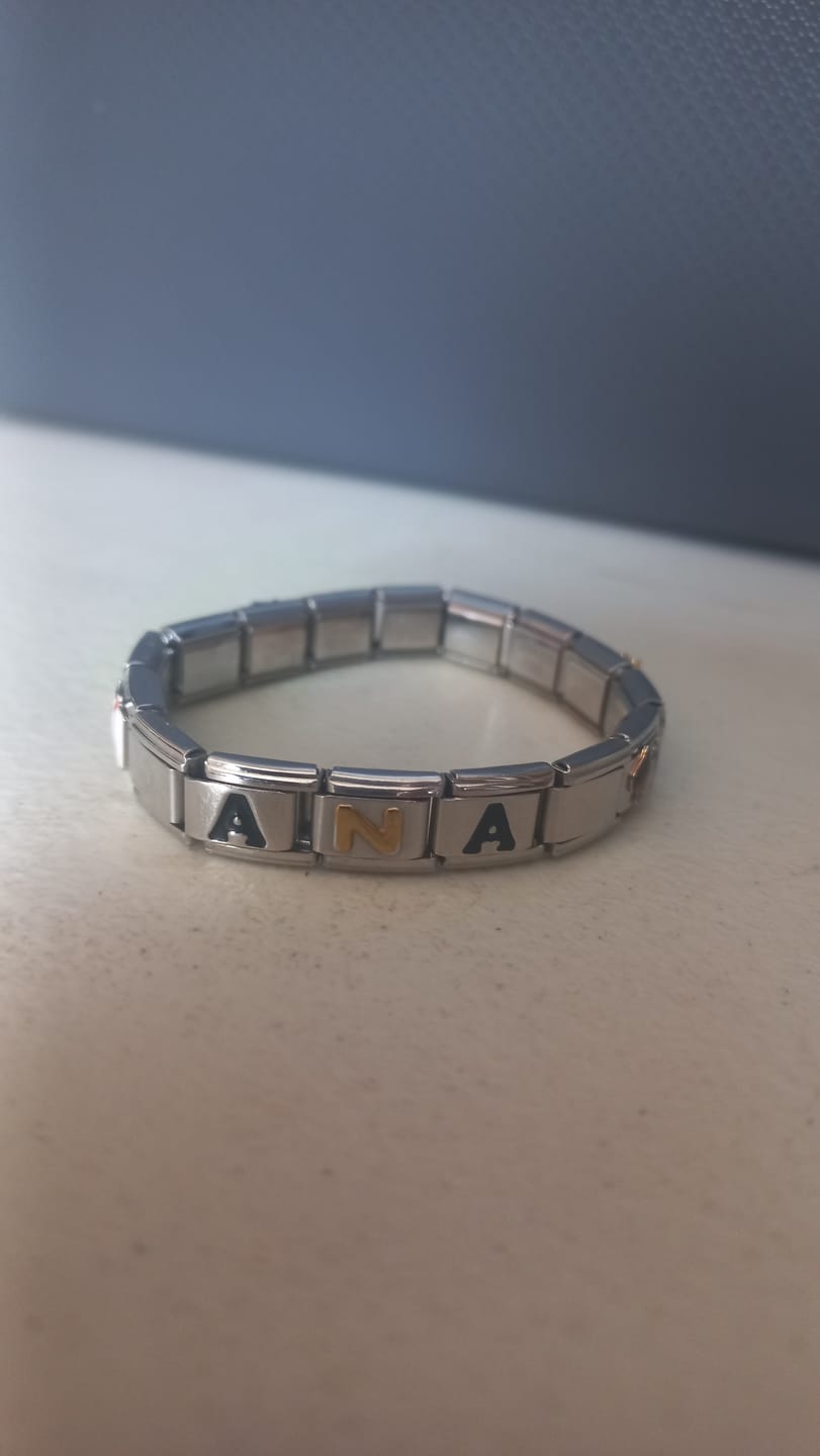 Customer photo review of Charm Inicial Negra