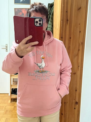 Customer photo review of Heimat ist wo die Möwe Pupt  · Unisex Bio Hoodie