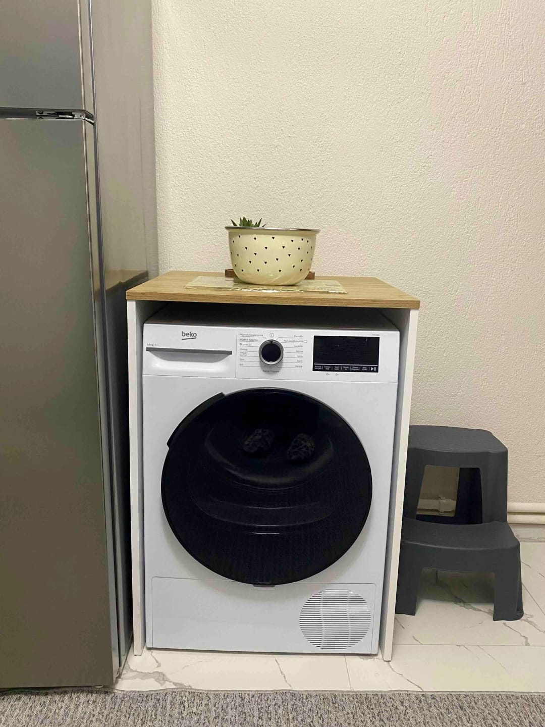 Customer photo review of Rani KD103 Çamaşır - Kurutma Makinesi Dolabı Kapaksız Beyaz - Sepet Ceviz