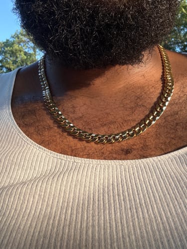 Customer photo review of Cuban Concave 10mm 24 Inch Gold Plated Hip Hop Chain Necklace
