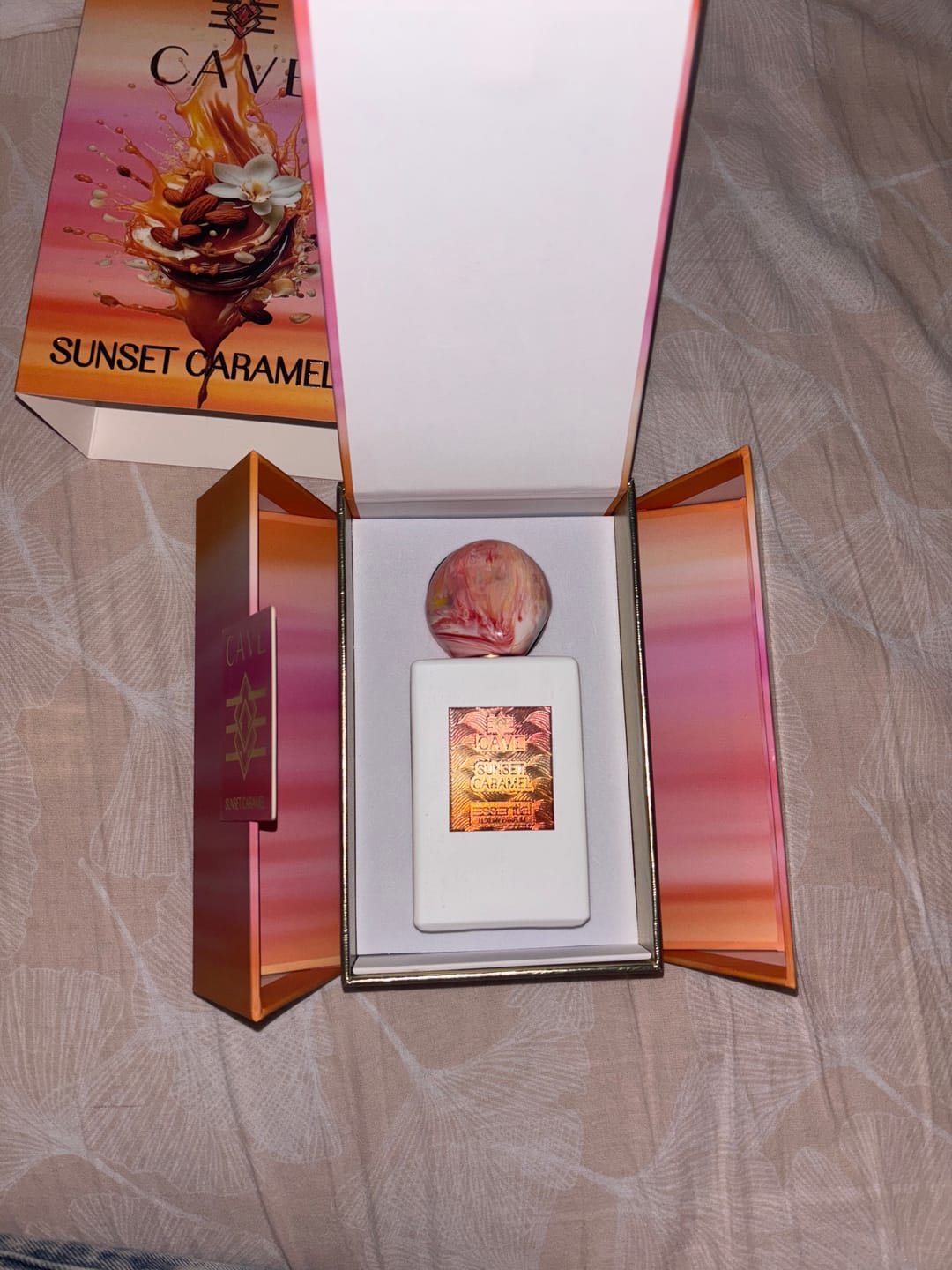 Customer photo review of CAVE - SUNSET CARAMEL