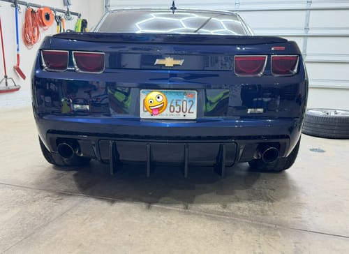 Customer photo review of 2010-2013 Chevy Camaro Evo Style Shark Fins Rear Diffuser Quad/Single Tips
