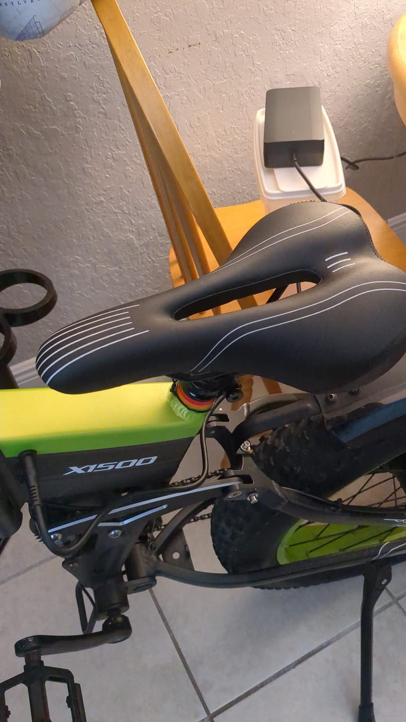Customer photo review of Bezior Bicycle Battery Charger