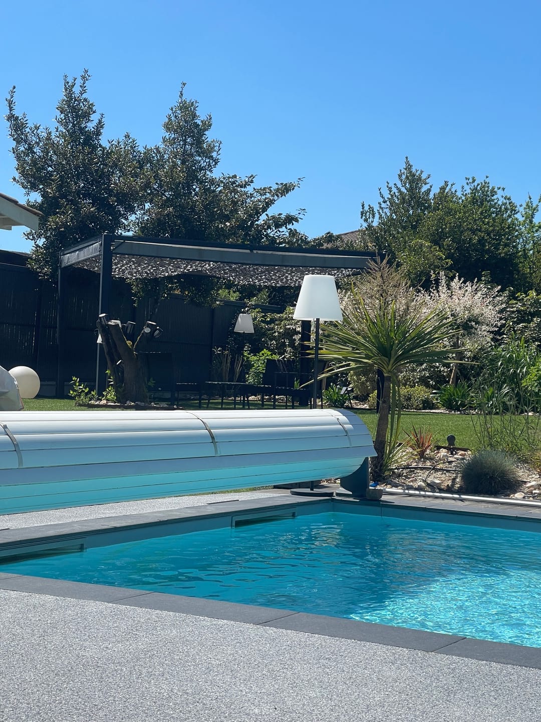 Customer photo review of Gray Camo Netting Sun Shade
