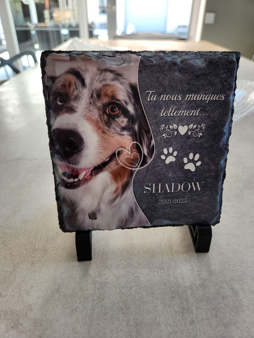 Customer photo review of Tu nous manques - Plaque d'ardoise personnalisée