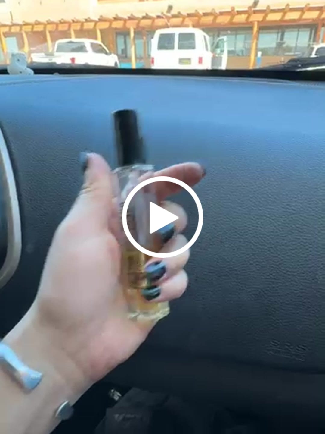 Customer video review of Puffletuft's White Milk