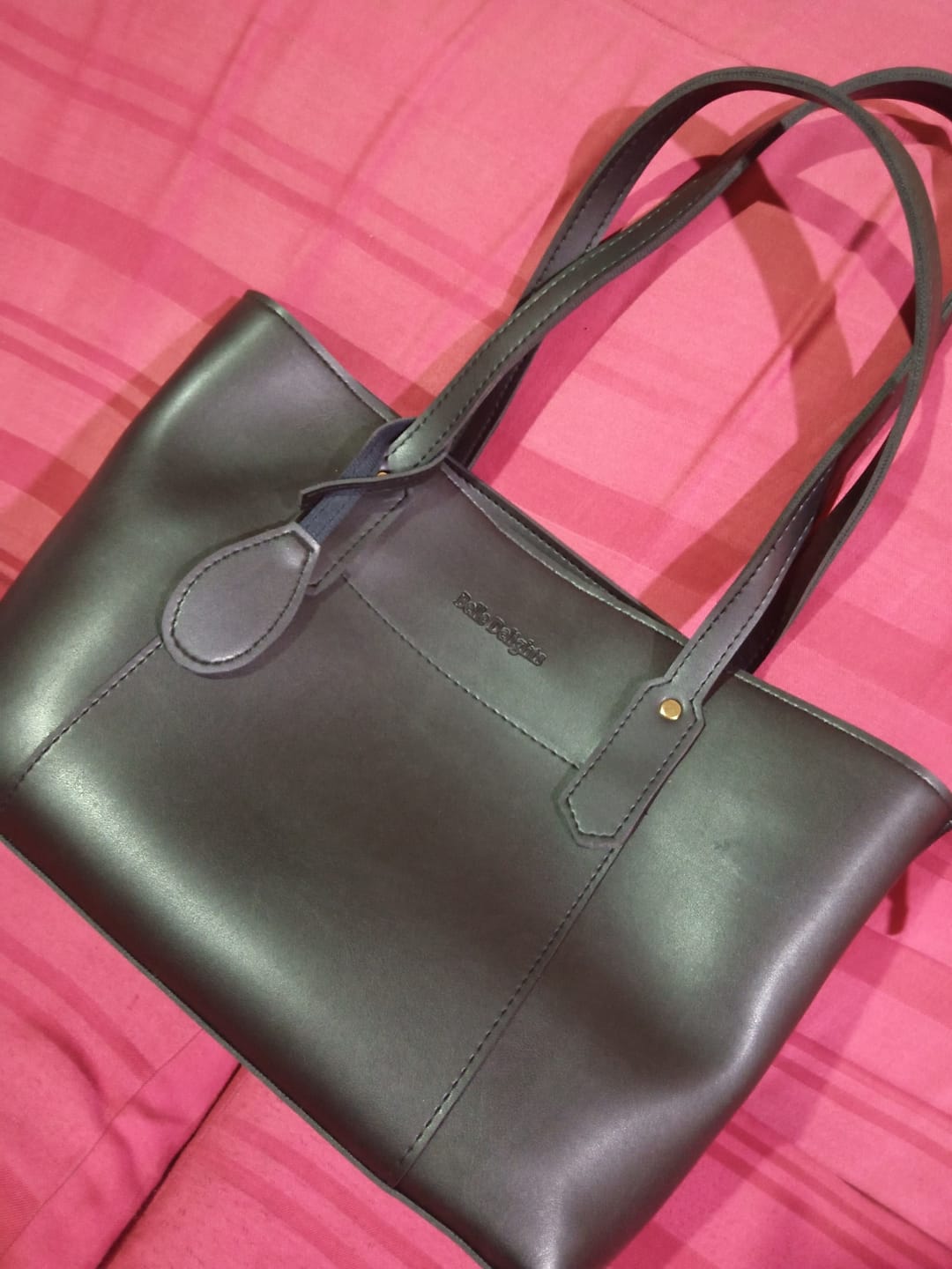 Customer photo review of Black Belle The Perfect Tote Bag