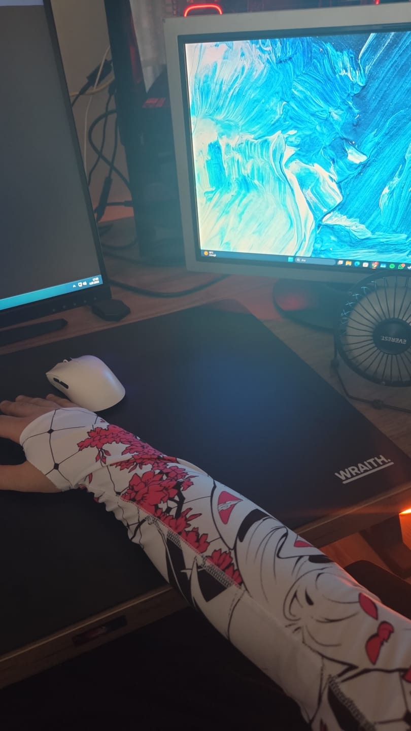 Customer photo review of Wraith Blade Y Hard Mousepad