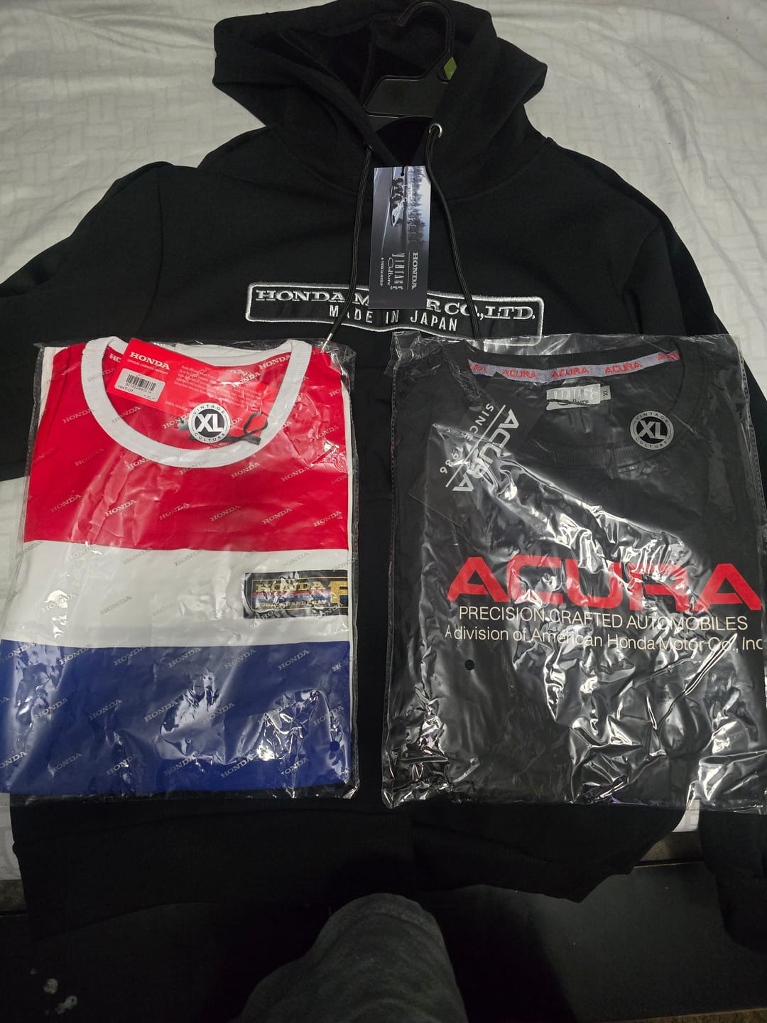 Customer photo review of 1986 Acura Brand Tee - Black