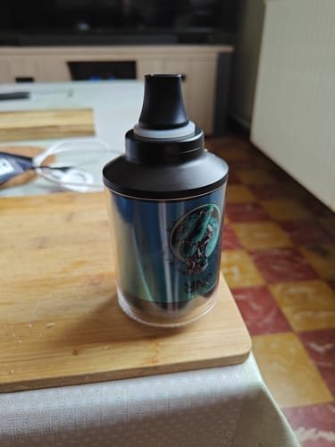 Customer photo review of JNR - Mega Shisha Hookah - 100000 Bouffées - 2% de nicotine - Tete de Chicha Electronique