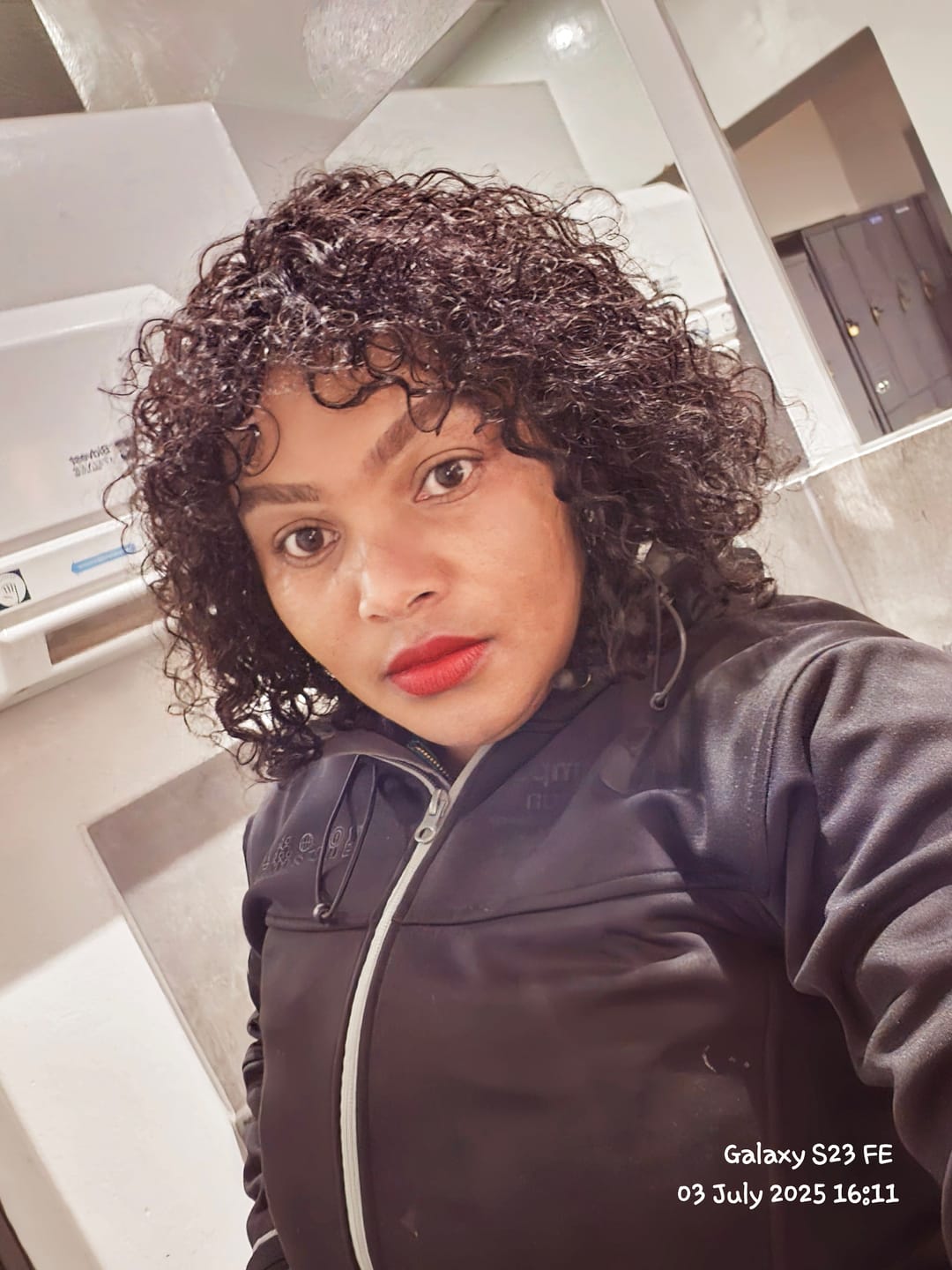 Customer photo review of Brazilian Water Wave Fringe - Zoe