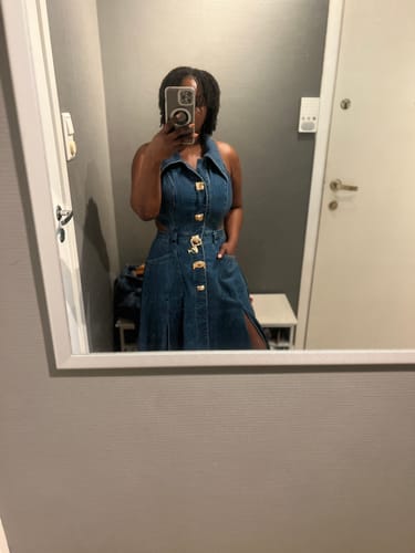 Customer photo review of Cut-Out Sleeveless Lapel Denim Dress