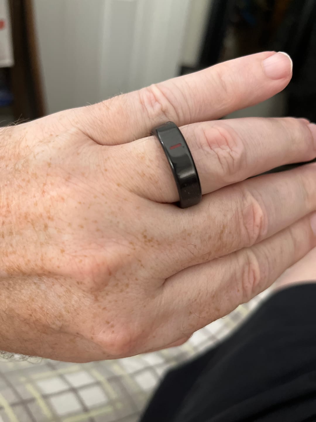 Customer photo review of Fitaos R05 Blood Sugar Blood Pressure Blood oxygen HRV Sleep Monitoring Waterproof Smart Ring