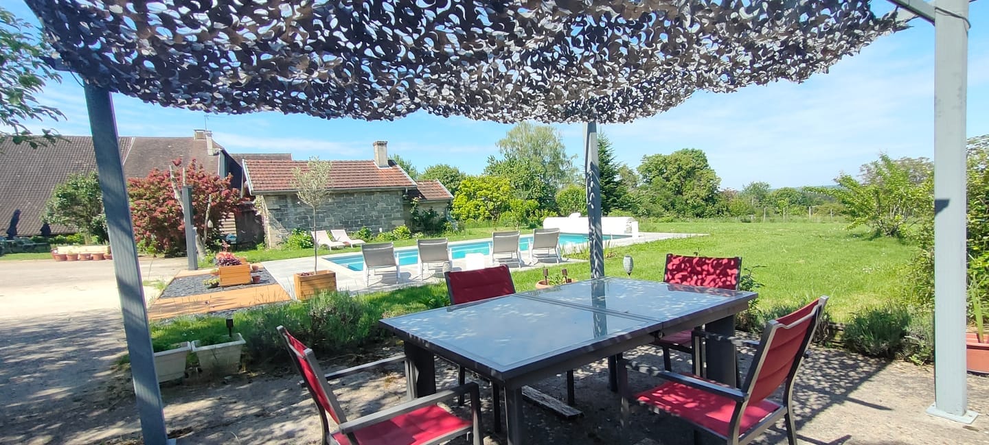 Customer photo review of Gray Camo Netting Sun Shade