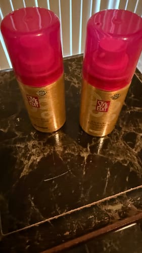 Customer photo review of Root Concealer Spray (Blonde)