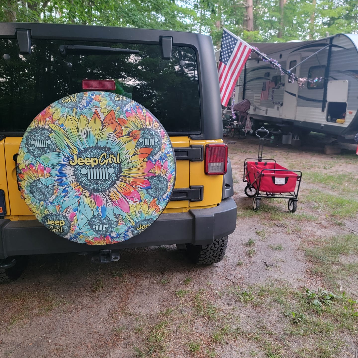 Customer photo review of Jeep Girl Tie Dye Sunflower Pattern Spare Tire Cover