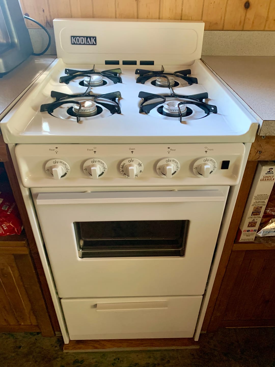 Customer photo review of Kodiak 20" Propane Range (White) Battery Ignition w/Window