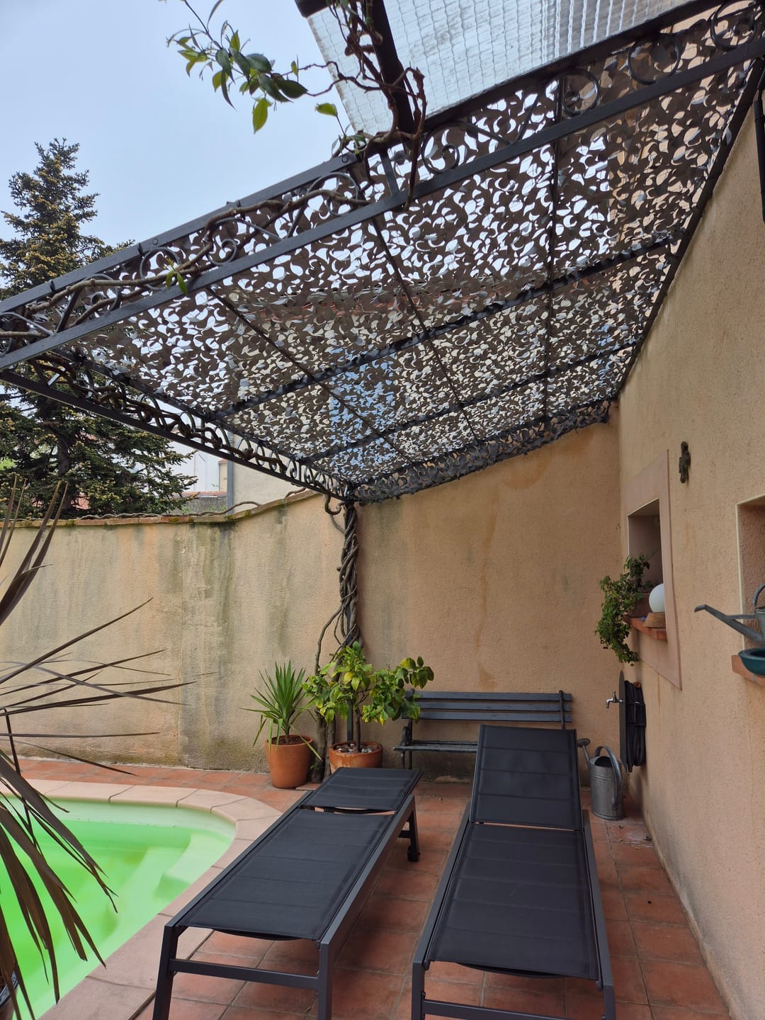Customer photo review of Gray Camo Netting Sun Shade