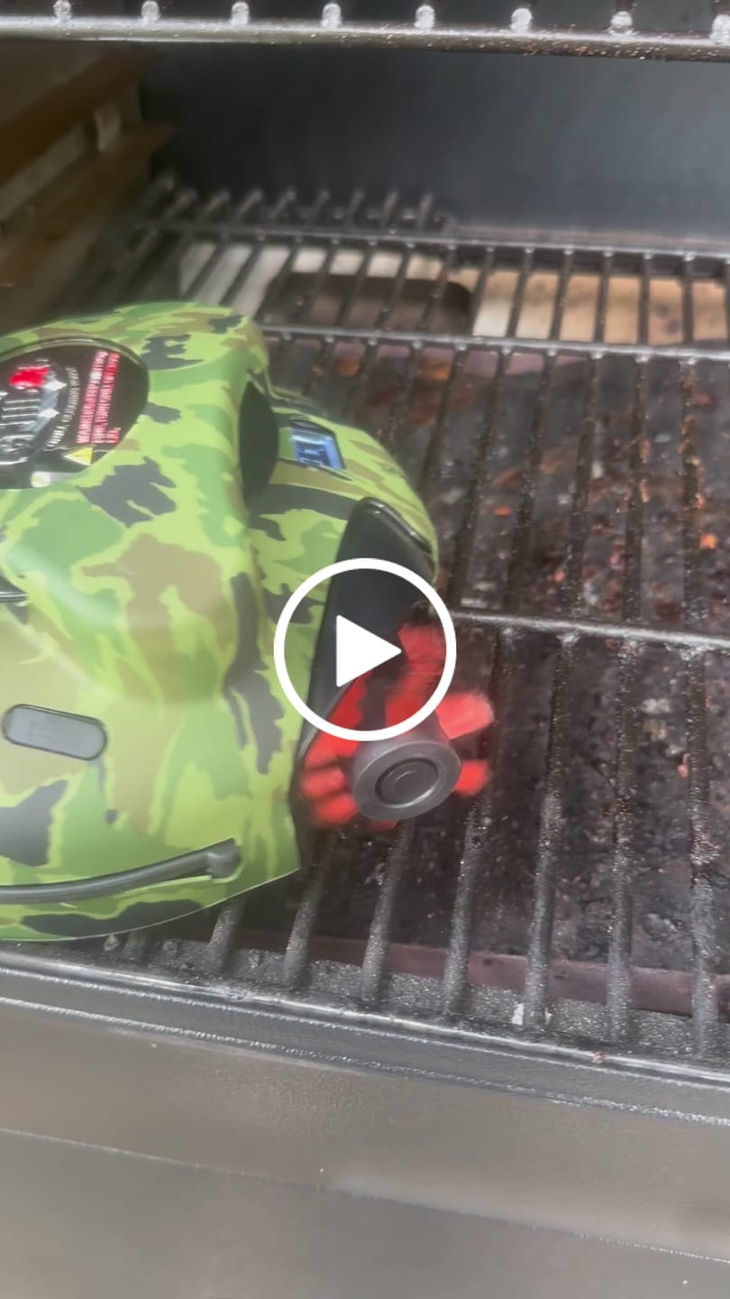 Customer video review of Black Grillbot & Case Bundle