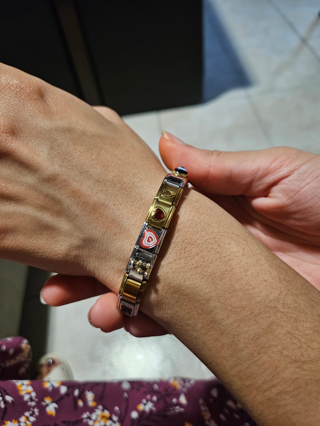 Customer photo review of Charm Corazon Birthstone Dorado