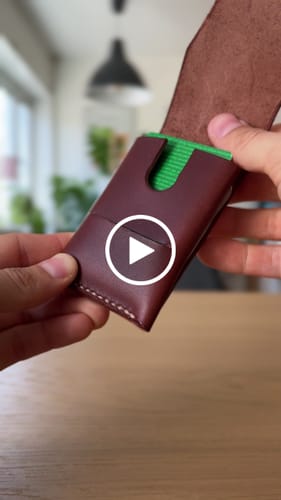 Customer video review of Slimmad plånbok i äkta läder