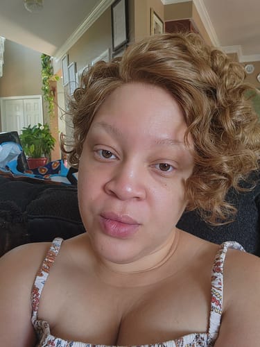 Customer photo review of Outre Perfect Hairline Glueless Hand-Tied 13x4 HD Lace Front Wig - LORI