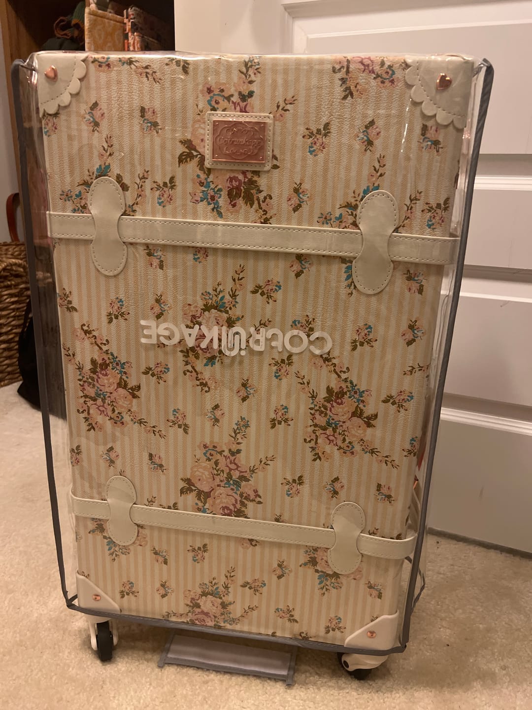 Customer photo review of WildFloral XL Check-in - Beige Floral