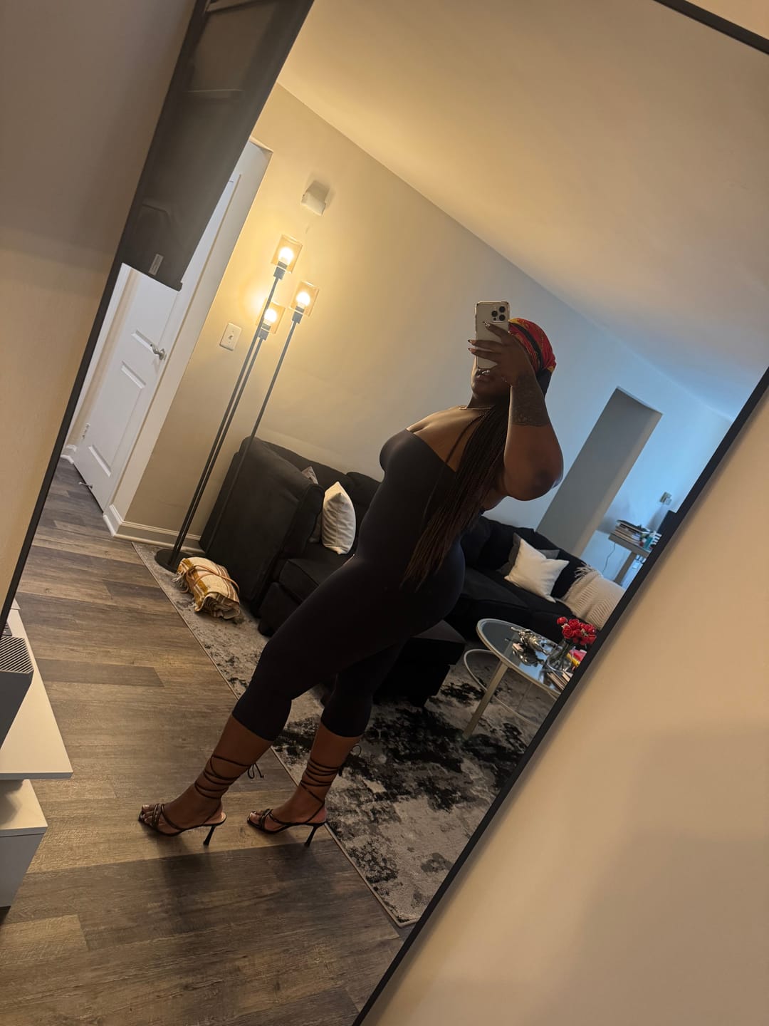 Customer photo review of DANIE CAPRI