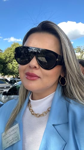 Customer photo review of Óculos Brienza Oversized